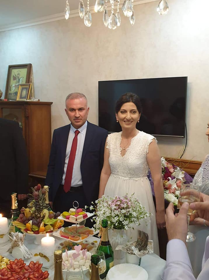 კარიბჭის ჟურნალისტს თეა ცაგურიშვილს და დათო თოდრიას ვულოცავთ გაბედნიერებას KARIBCHE