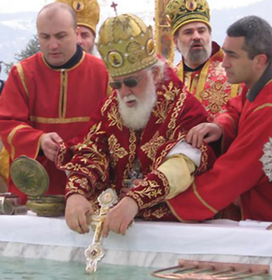 უხრწნელობას მხოლოდ მართლმადიდებელ ღვთისმსახურთა მიერ ნაკურთხი წყალი ინარჩუნებს KARIBCHE