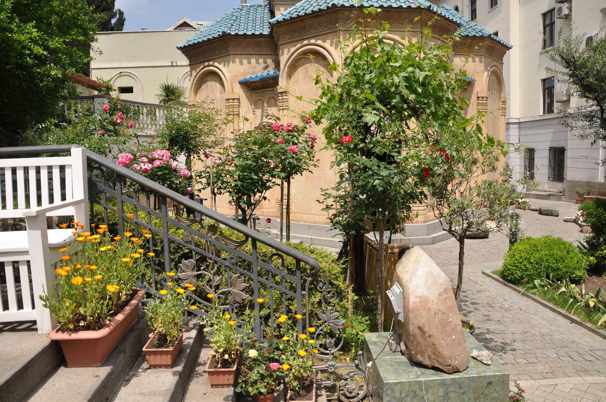 შინ... პატრიარქთან... KARIBCHE