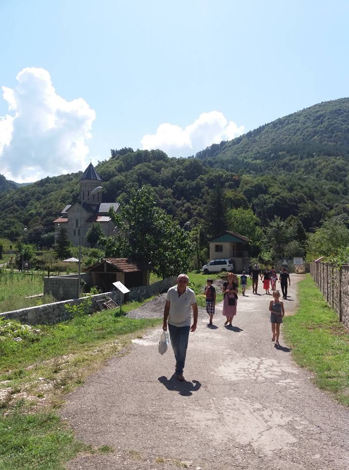 ფერისცვალების სადღესასწაულო წირვა ბარაკონის ღვთისმშობლის მიძინების ტაძარში KARIBCHE
