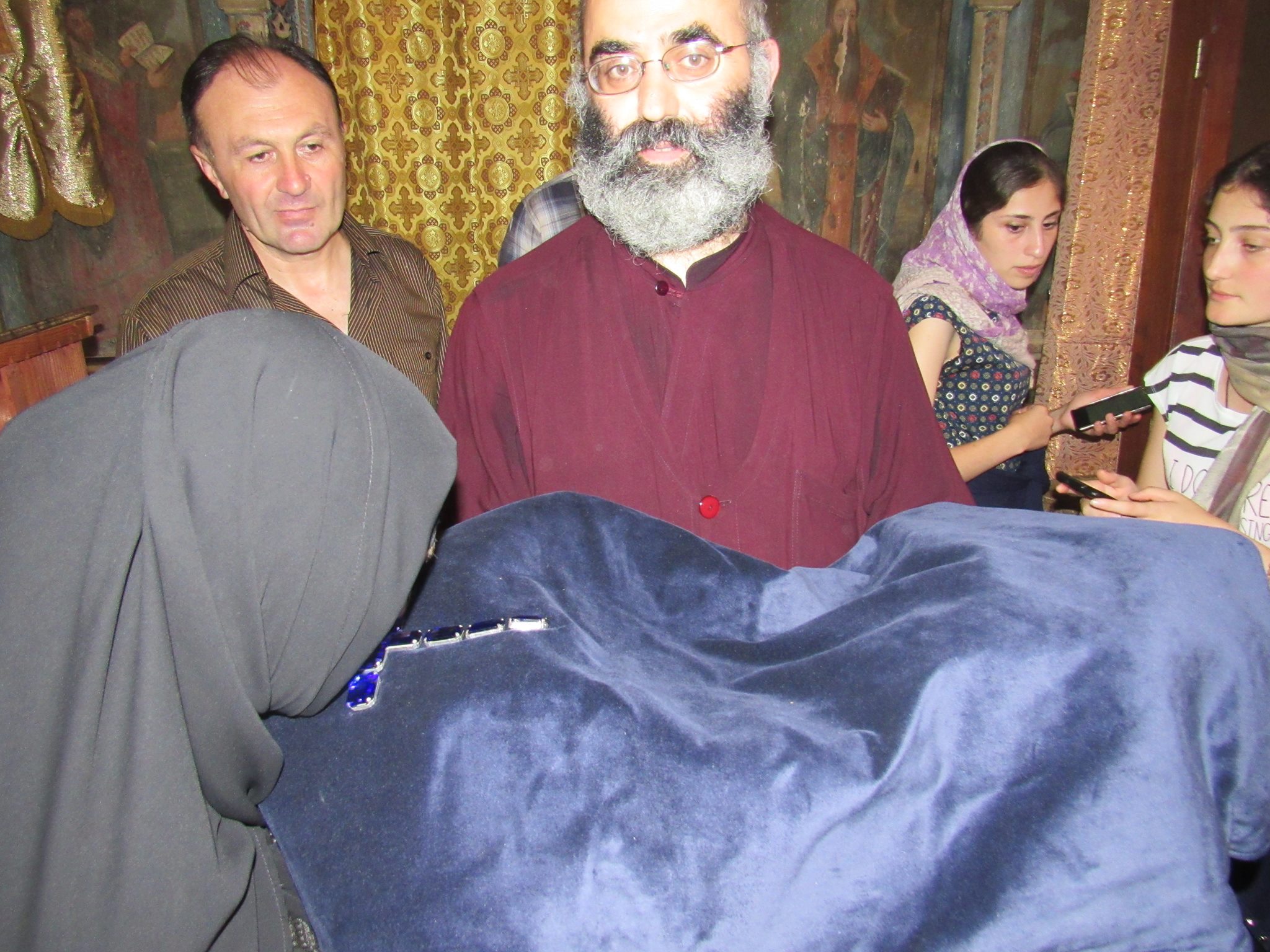 შეგვეწიოს ბარაკონის ღვთისმშობლის მიძნების სახელობის ტაძრი მადლი! KARIBCHE