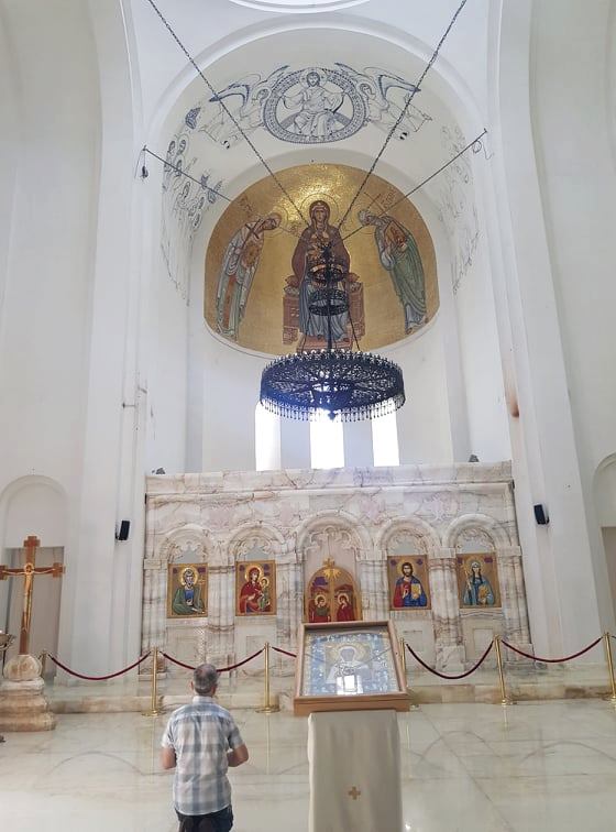 მოდიოდა ნინო მთებით, მოდიოდა... KARIBCHE