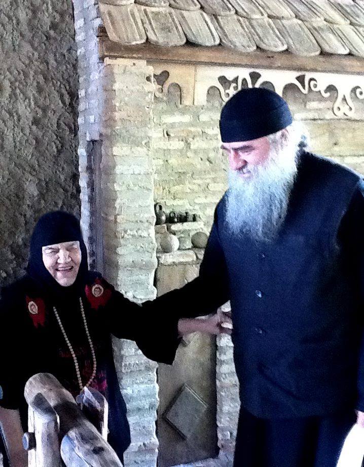 ჩემი ასწლიანი განვლილი ცხოვრების ცოდნით და ასეთი რწმენით მოვედი ჩემს შვილიშვილთან, დედა მარიამთან KARIBCHE