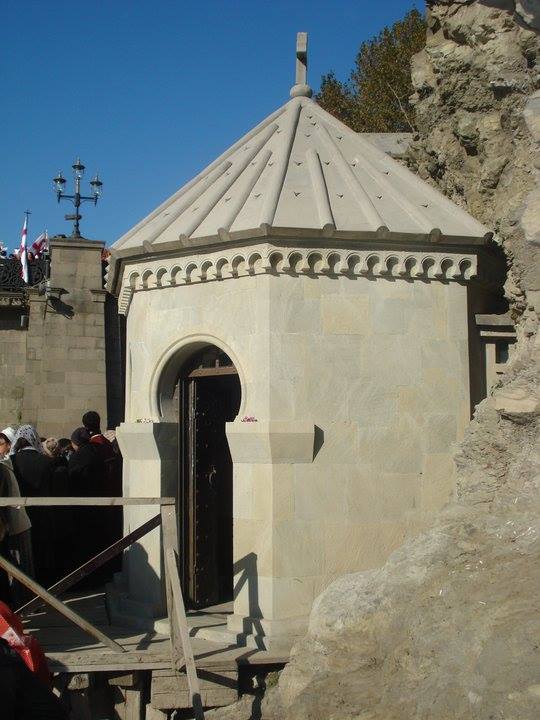 ასი თასი მოწამის ხსენების დღესთან დაკავშირებით მეტეხის ხიდზე 17 საათზე პარაკლისი ჩატარდება KARIBCHE