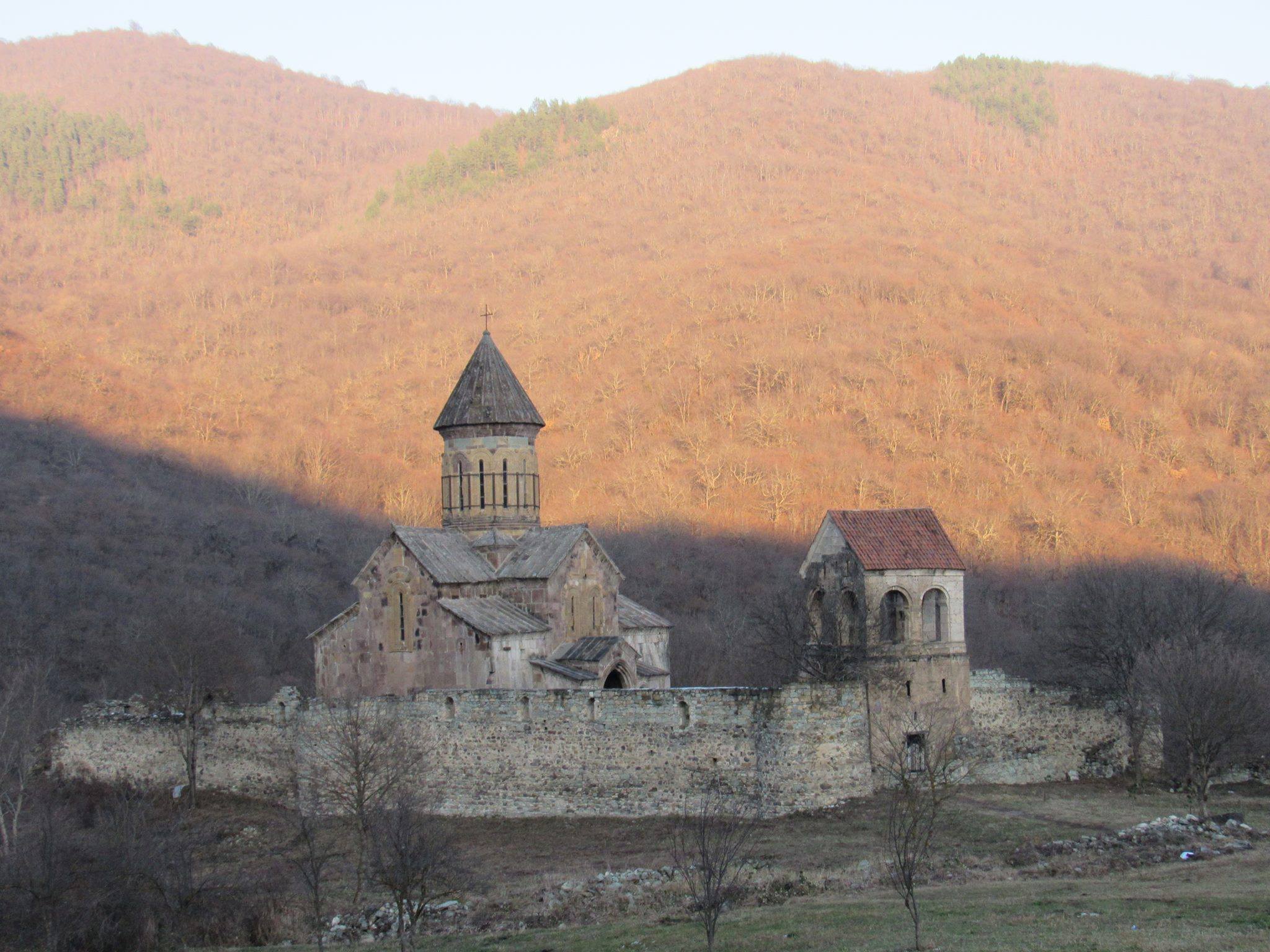 4 დეკემბერს, ღვთისმშობლის ტაძრად მიყვანების დღესასწაულზე ფიტარეთის მამათა მონასტერში განსაკუთრებული ხალხმრავლობაა KARIBCHE