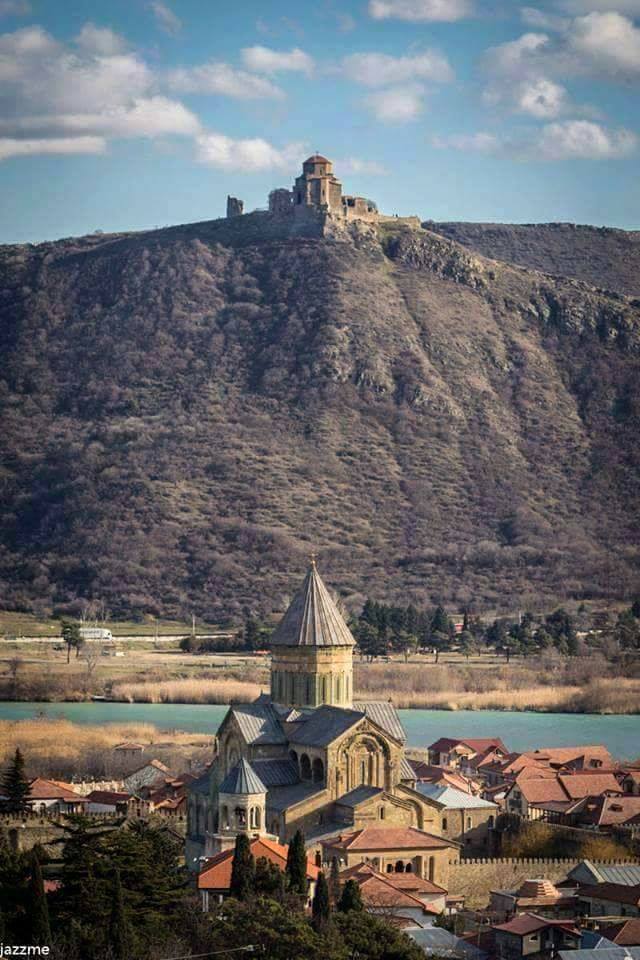 მენელსაცხებლე დედათა კვირიაკეს -მცხეთის პატიოსანი ჯვრის აღმართების დღესასწაულია KARIBCHE