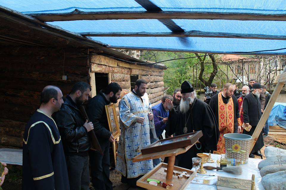 ჭიათურაში წმინდა გაბრიელ აღმსარებლისა და სალოსის სახელობის ტაძარი შენდება KARIBCHE