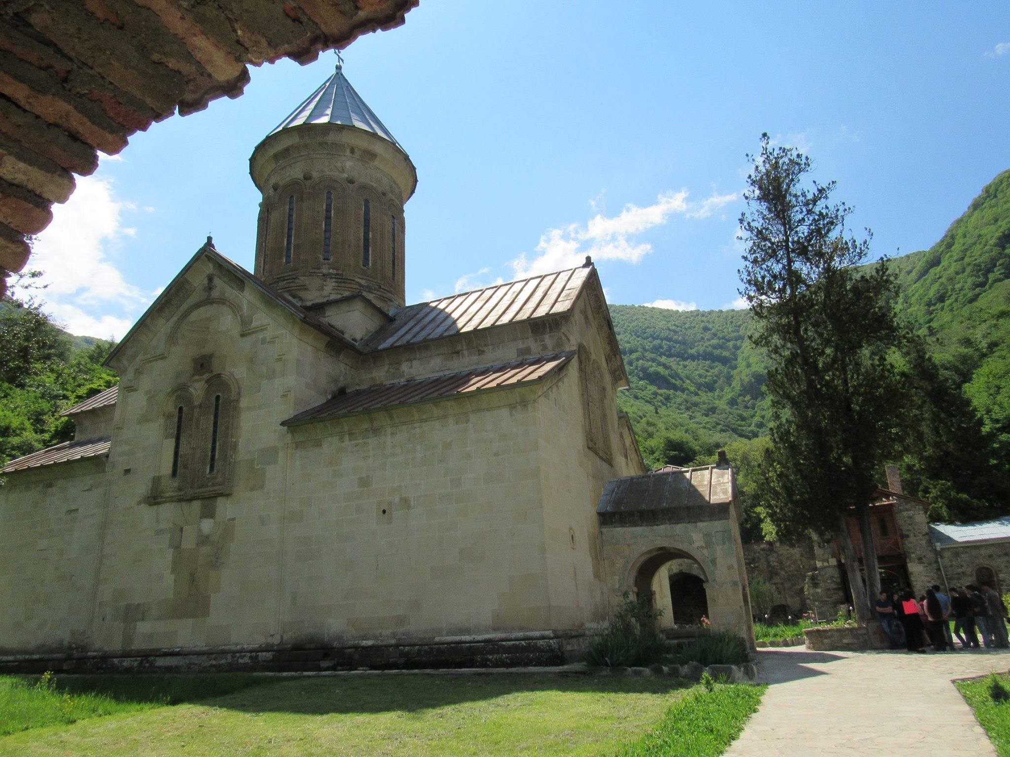 ქვათახევის ყოვლადწმინდა ღვთისმშობელი შეგეწიოთ თქვენს კეთილ საქმეში KARIBCHE