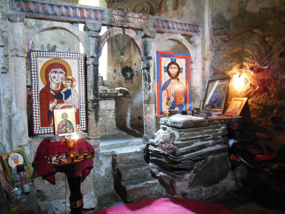 სვანების გულში ყოველთვის იყო რწმენასთან შეზავებული ტრადიცია, რომელმაც ასე ურყევად და მამაცურად მოატანინა მათ თავი დღემდე KARIBCHE