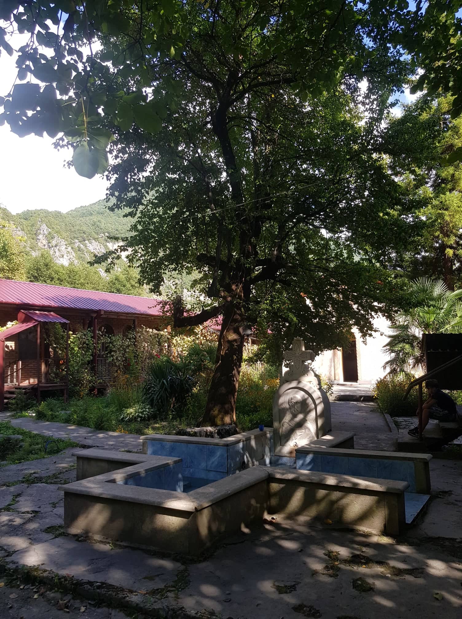 წმინდა მაქსიმე აღმსარებლის მამათა მონასტერი KARIBCHE