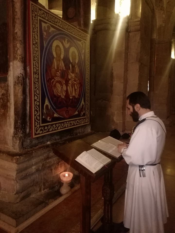 მარხვის დაწყებასთან ერთად სვეტიცხოველში დაიწყო უწყვეტი ლოცვა სამშობლოსათვის KARIBCHE