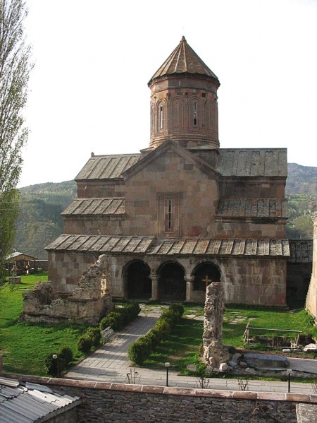 ზარზმის მონასტრის აღმშენებლობაში წმინდა სერაპიონს გიორგი ჩორჩანელი დახმარებია KARIBCHE
