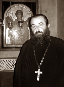 უმთავრესი მოყვასის სიყვარულის სწავლაა, რომ ყოველ ადამიანში, როგორც ღვთის ხატებაში, მოყვასი დაინახო