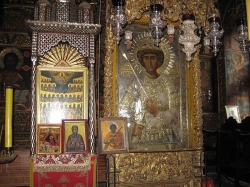 მომზადებულ დაფაზე თავისით დაწერილიყო წმინდა დიდმოწამე გიორგის ხატი. 