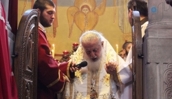 ილია მეორე - ჩვენ როცა გვიჭირდა, ვლოცულობდით "მოწყალებისა კარი განგვიღენ", ახლაც გეძლევათ ლოცვა-კურთხევა, დღეში რამდენიმეჯერ ვთხოვოთ დახმარება ღვთისმშობელს 