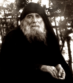 შენ ტირი იმის გამო, რომ მიცვალებულმა მიგატოვა, მაგრამ არ ფიქრობ იმაზე, ვინც მან იპოვა