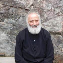 თითქოს, მკერდიდან, ამომგლიჯეს გული შვილებმა
