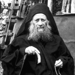 ვინც მდუმარეა, კეთილგონიერებასა და სიბრძნეს ამჟღავნებს