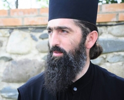 დეკანოზი დავით ლასურაშვილი - მოვედით, რათა პროტესტი გამოგვეთქვა, რომ ერეტიკოსი ადამიანი ჩამოვიდა ჩვენთან