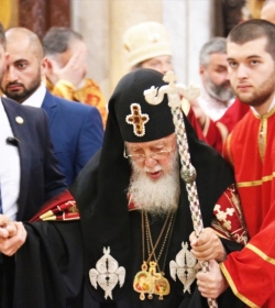 გვიყვარხართ ჩვენო პატრიარქო, საქართველოსავით გვიყვარხართ!